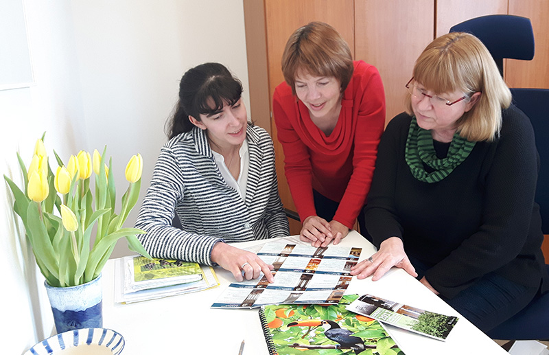 v.l. Isabel T&ouml;nniges (freie Mitarbeiterin), Anne Langhoff (Projektleiterin DCF 2017), Dorothea Riep (Gesellschaftshaus Magdeburg), Foto: VDKC
